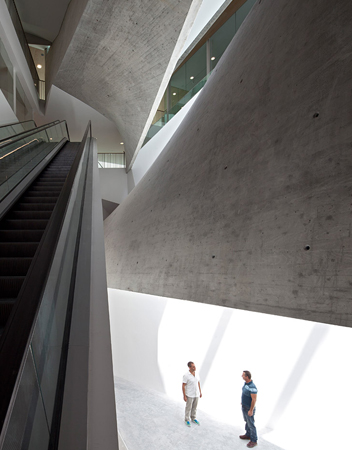 Tel Aviv museum of Art . Herta and Paul Amir Building . Preston Scott Cohen